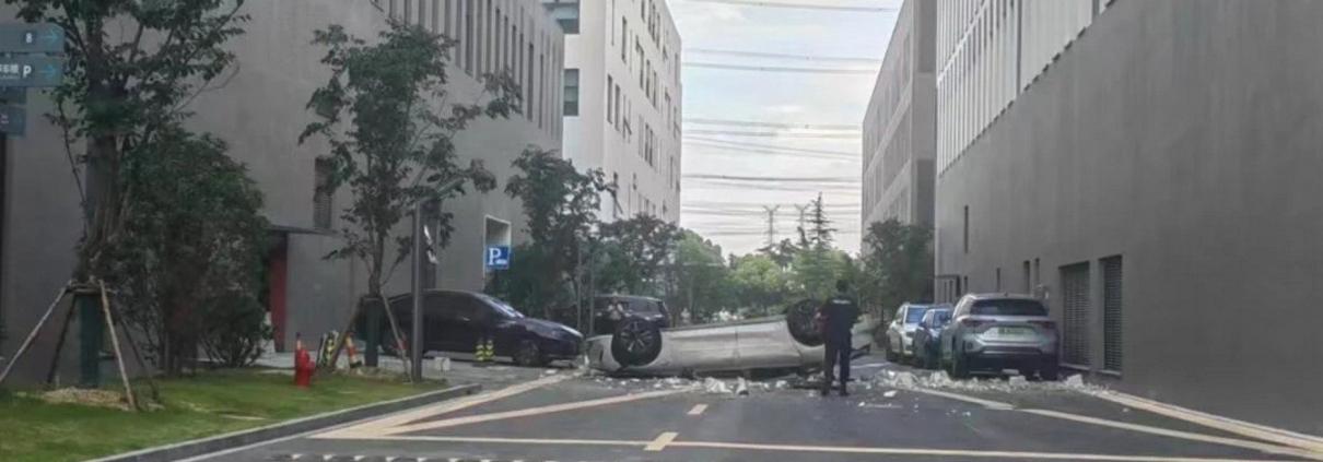 Two people are dead when a Nio electric vehicle falls from a Shanghai third-floor office building.