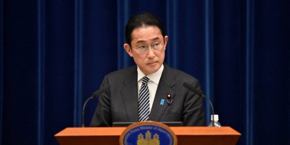 Kishida suggests that Japan should think about constructing new nuclear power facilities. | japan | world news | nuculear poewer | feedhour.com