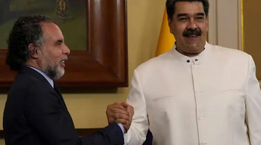Colombia and Venezuela Ties Hand again to strengthen the diplomatic relations
