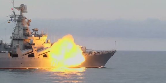 Drone strike on Russian Black Sea navy in Crimea during Ukraine conflict | world news | ukraine war | feedhour