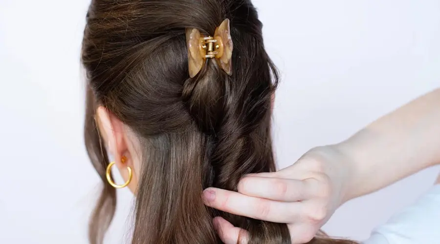 Best Makeup Hair Clips for Different Types of Hair