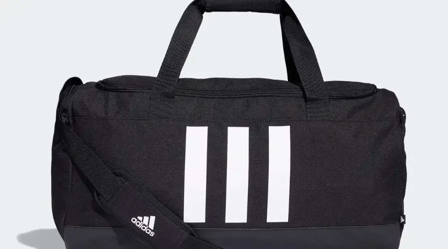 Sports bag is the 1st accessories you should 