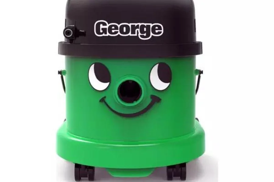 The George vacuum has an extensive toolset that includes a 3m extraction line and a 1.9m dry hose.