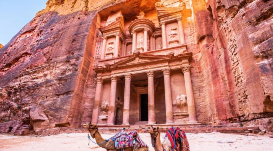 Pink sandstone was used to construct the ancient mosques, tombs, palaces, and temples
