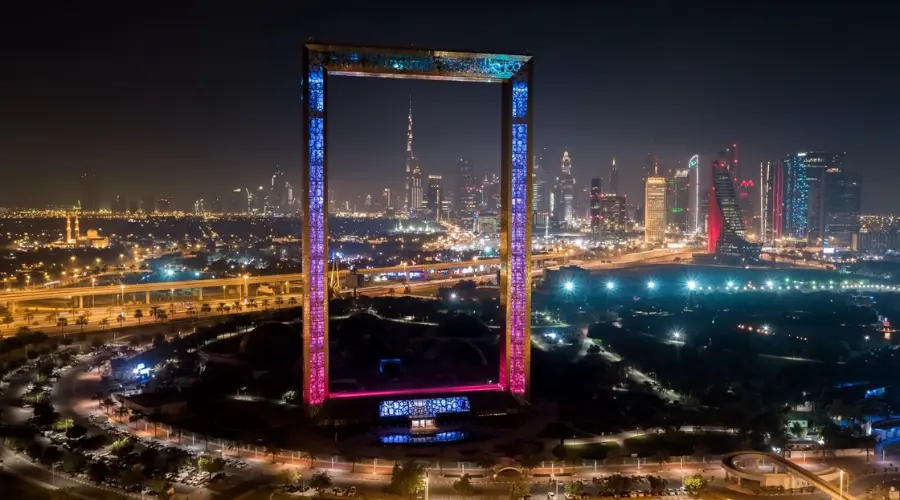 The Dubai Frame, the world’s giant photo frame, is a symbolic bridge connecting the emirate’s adventurous history with its flourishing present.