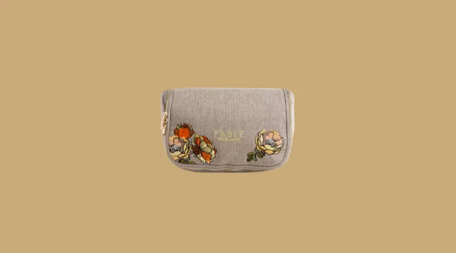 Fable England – Grasmere Hanging Washbag