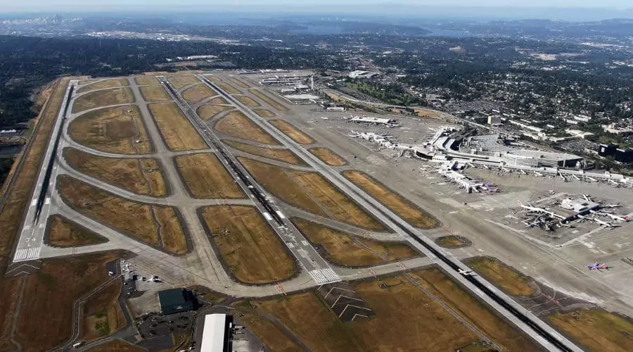 Seattle-Tacoma International Airport (SEA)  