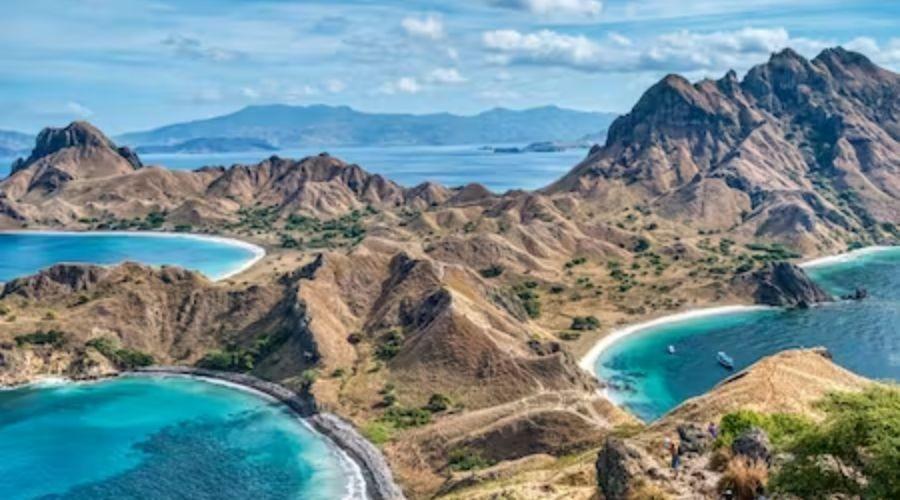 Bali island paradise & the natural wonders of Komodo Island