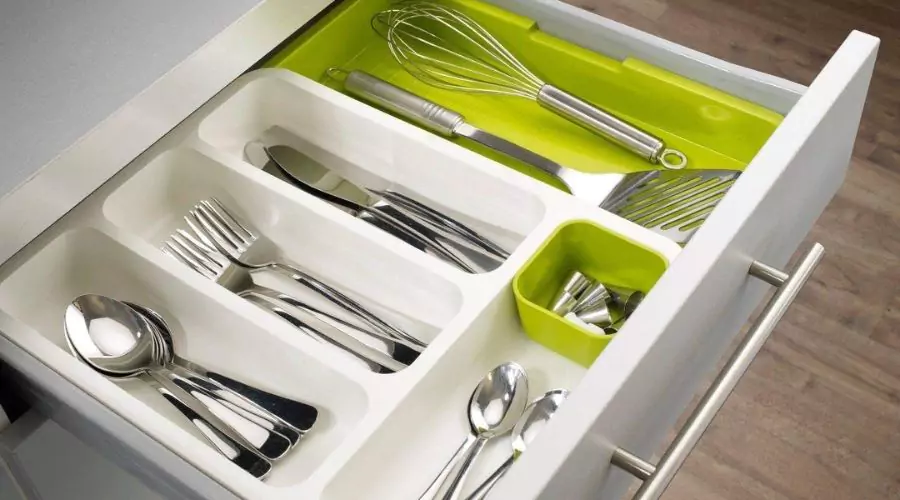 Drawer utensil holder