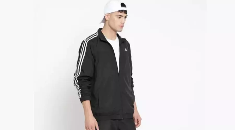 Features of men's Adidas tracksuit