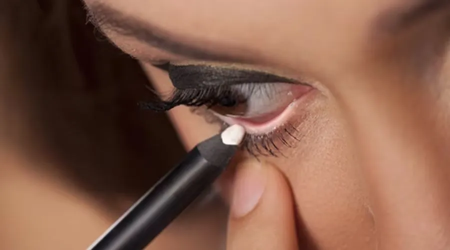 Benefits of eye liner pencil