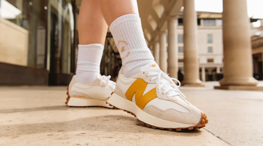 A Guide To The NewBalance 327: Design, Comfort And Performance A Guide To The NewBalance 327: Design, Comfort And Performance