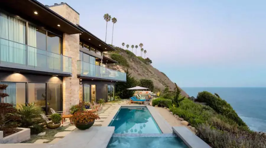 Santa Barbara Beach House, Spa, Luxe Amenities, Fireplace, 3 minutes to beach