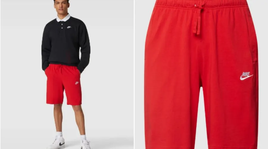 Nike Sweat shorts with side pockets in red