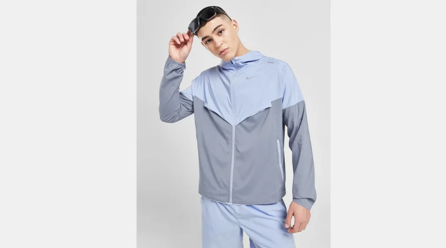 Nike Packable Lightweight Jacket