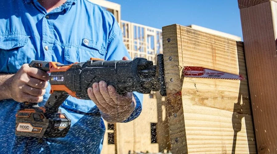 Reciprocating Saw: