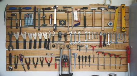 Garage hand tools