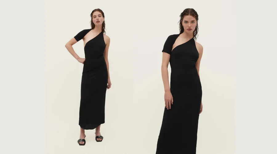 Long dress with an asymmetric neckline