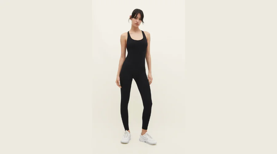 Seamless sports suit
