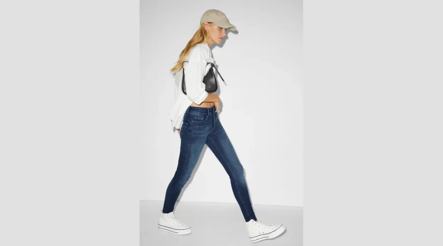 Clockhouse - skinny jeans - mid-rise waist - push-up effect