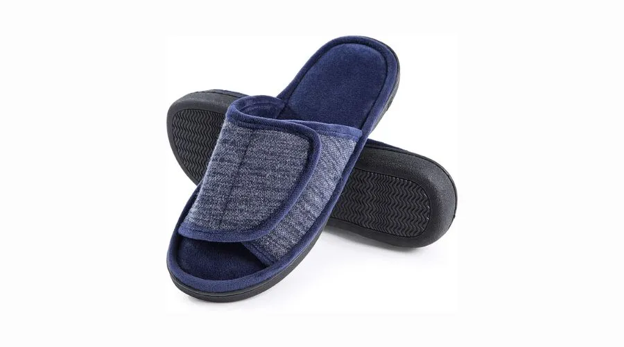 From Pajamas To Robes: World Of Cozy Comfort Of Men’s Slippers