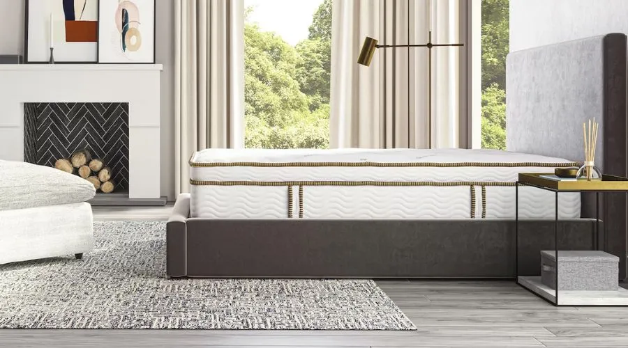 Saatva latex hybrid mattress 