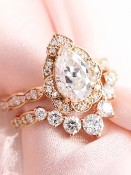 Let Your Love Begins With These Diamond Wedding Bands