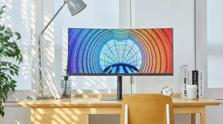 Experience Professional-Grade Colour And Accuracy With High Resolution Monitors