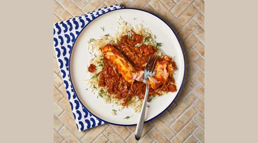Salmon & Tomato Curry With Dill Rice