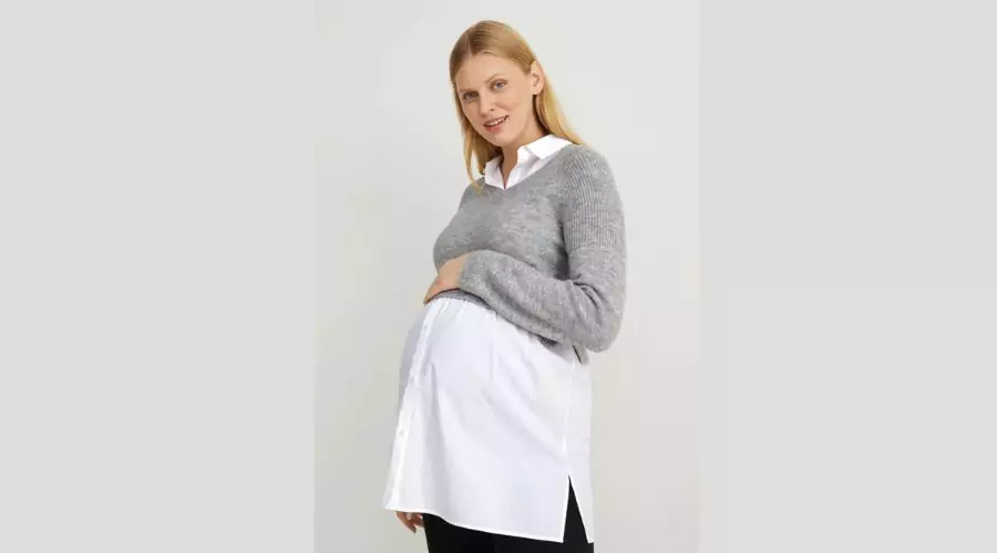 Maternity coat with hood