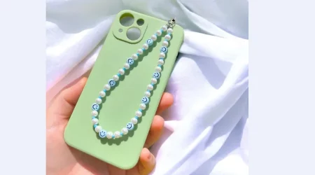 The Irresistible Charm Of Phone Charms In The Digital Age