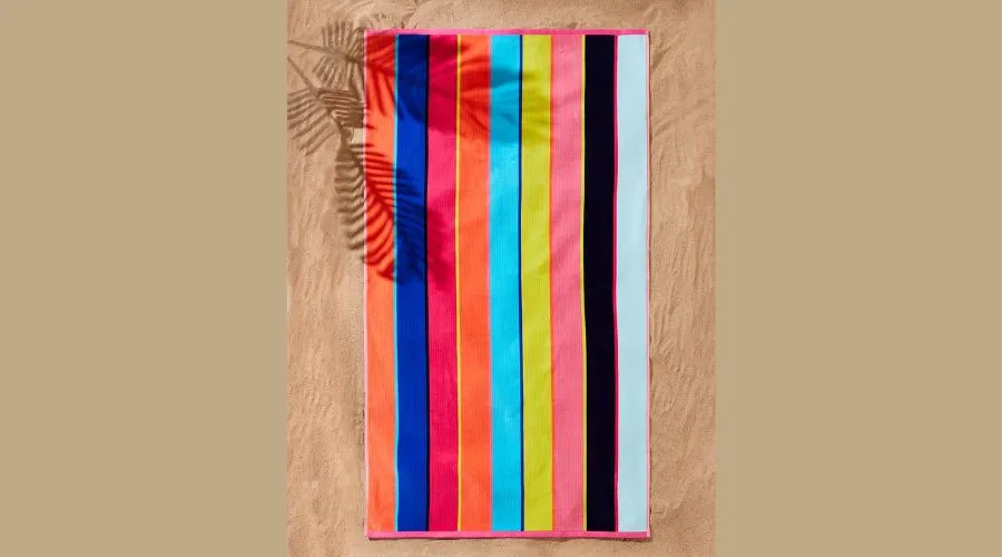 Sand-resistant striped beach towel