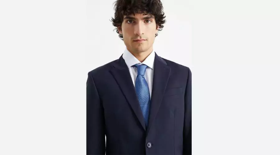 Silk tie