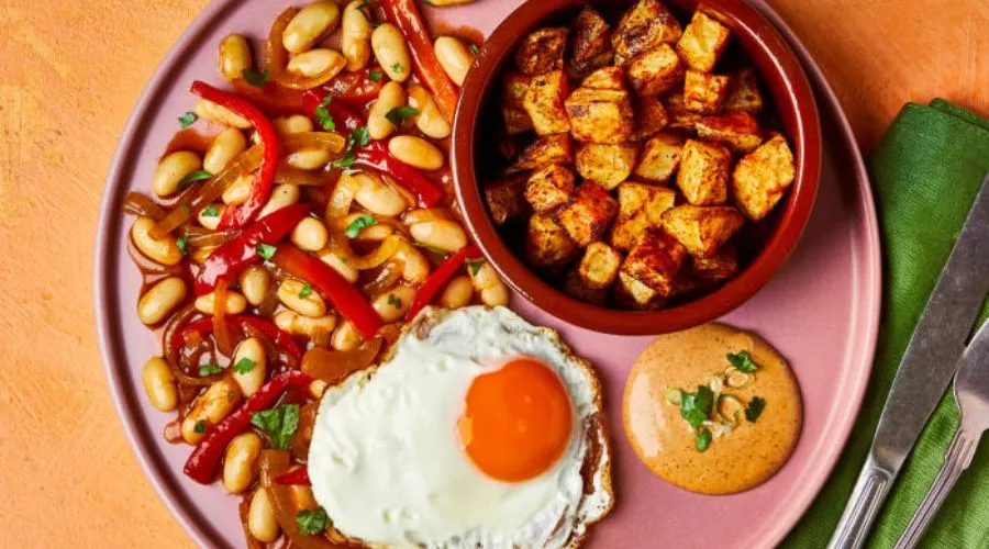 Tapas-Style Pepper, Bean & Egg Stew With Crispy Potatoes