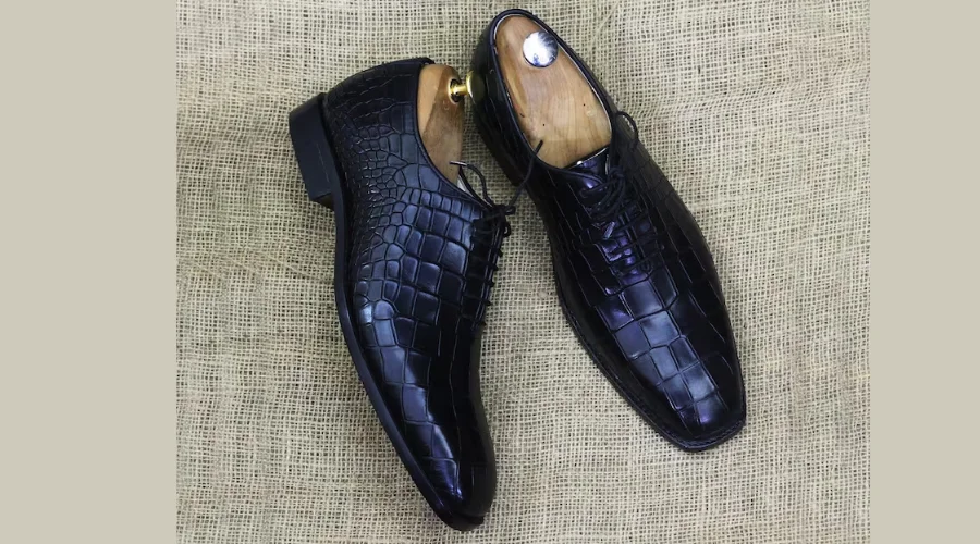 Pure Handmade Black Color Alligator Printed Formal Shoes