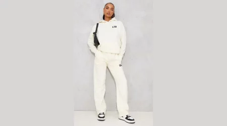 Gear Up In Style With The Comfiest And Trendiest Women’s Tracksuits