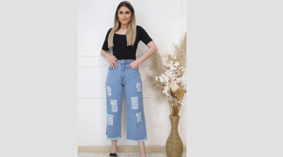 Pantana Women's Ripped Wide Leg Cropped Jeans
