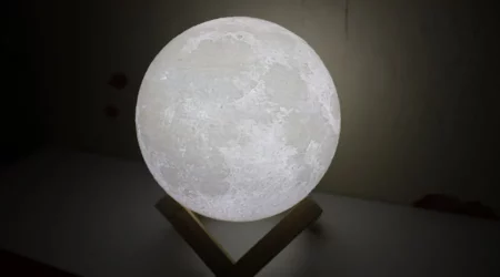 Lunar moon light lamp