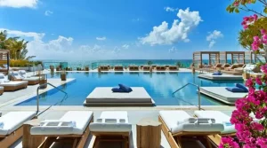 Luxury beachfront hotels in Miami