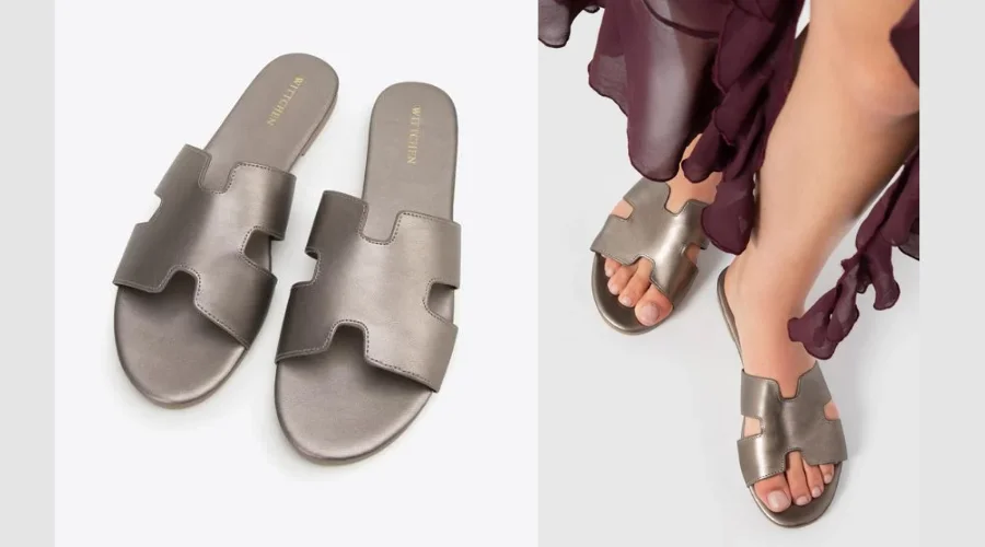 Women's flip-flops with a geometric front